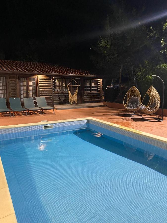 Pinhawood Villa Resende Bagian luar foto